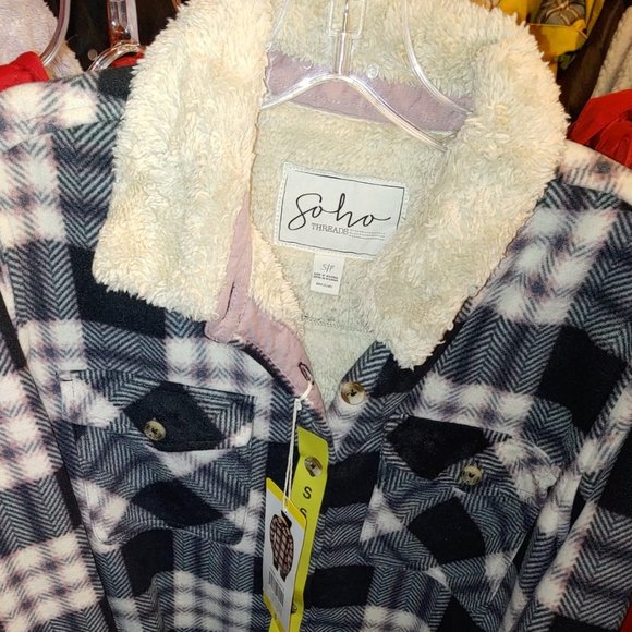 Soho Threads Ladies Plush Shirt Jacket Plaid Super Cozy--Black (Wood Rose) - Picture 5 of 8